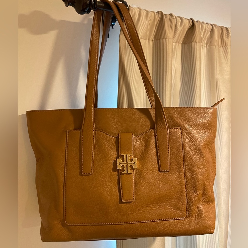 Tory Burch Meyer Plaque Tan Leather Tote